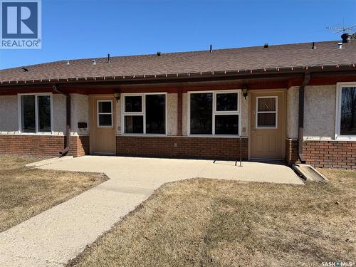 704 Assiniboia Avenue, Maryfield, SK - Outdoor