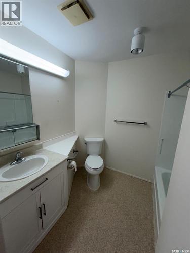 704 Assiniboia Avenue, Maryfield, SK - Indoor Photo Showing Bathroom