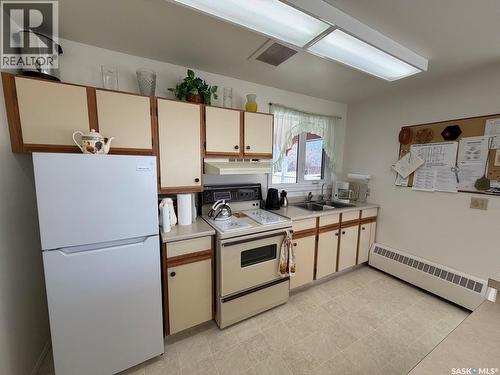 704 Assiniboia Avenue, Maryfield, SK - Indoor Photo Showing Kitchen