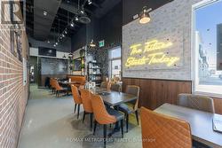 1465 AEROWOOD DRIVE  Mississauga, ON L4W 1C2