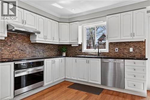 Built in oven and stovetop - 734 Brigadoon Drive, Hamilton, ON - Indoor Photo Showing Kitchen With Upgraded Kitchen