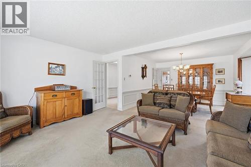 2018 Barlow Crescent, Burlington, ON - Indoor Photo Showing Living Room