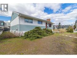 2362 Abbott Street Kelowna, BC V1Y 1E6