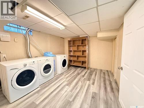 61 Maxwell Crescent, Saskatoon, SK - Indoor Photo Showing Laundry Room