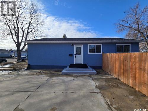 61 Maxwell Crescent, Saskatoon, SK - Outdoor