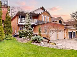 96 ESTATE GARDEN DRIVE Richmond Hill, ON L4E 3V6