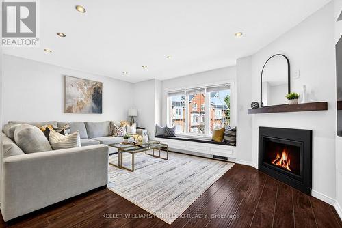 25 - 1575 SOUTH PARADE COURT  Mississauga, ON L5M 6E9