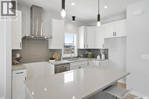 410 Leskiw Bend, Saskatoon, SK - Indoor Photo Showing Kitchen With Upgraded Kitchen