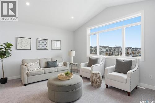 410 Leskiw Bend, Saskatoon, SK - Indoor Photo Showing Living Room