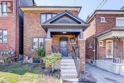 342 GLENHOLME AVENUE Toronto, ON M6E 3E5
