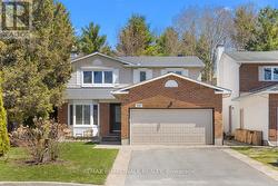 1443 LARKHAVEN CRESCENT Ottawa, ON K1C 5A5