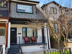 270 BOON AVENUE Toronto, ON M6E 3Z9