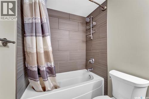 102 Atton Crescent, Saskatoon, SK - Indoor Photo Showing Bathroom