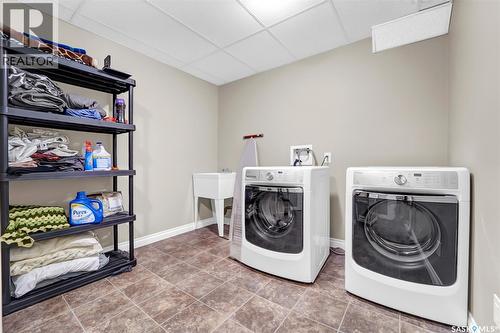 102 Atton Crescent, Saskatoon, SK - Indoor Photo Showing Laundry Room