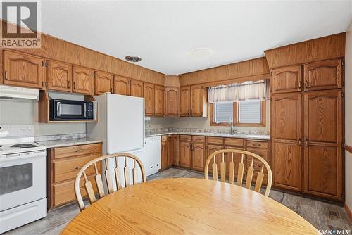 51 Mcaskill Crescent, Saskatoon, SK - Indoor Photo Showing Kitchen