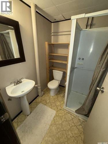 24 Albert Place, Hepburn, SK - Indoor Photo Showing Bathroom