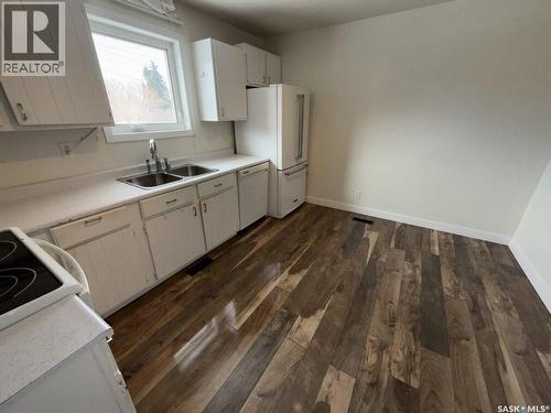 24 Albert Place, Hepburn, SK - Indoor Photo Showing Kitchen With Double Sink