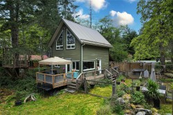 3055 Mander Rd Gabriola Island, BC V0R 1X7