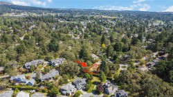 929 Woodhall Lane Saanich, BC V8X 3L7