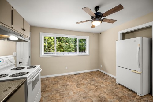 290 Herondale Rd, Royston, BC 