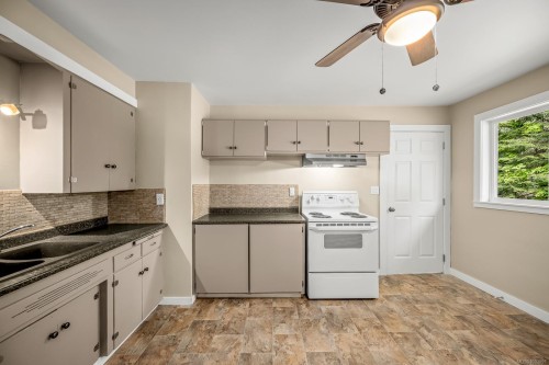 290 Herondale Rd, Royston, BC 