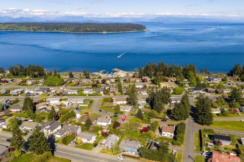 1068 Ruby Rd, Campbell River, BC 
