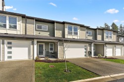 8 West Park Pl View Royal, BC V9B 3R9