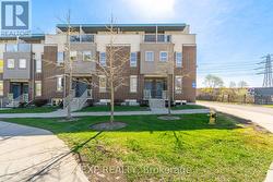 1 - 114 CALEDONIA PARK ROAD Toronto, ON M6H 0B1