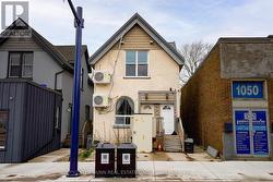 1048 DUNDAS STREET  London East (East G), ON N5W 3A5