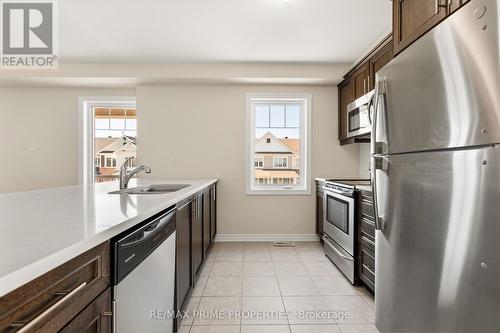 101 Helenium Lane, Ottawa, ON - Indoor Photo Showing Kitchen With Stainless Steel Kitchen