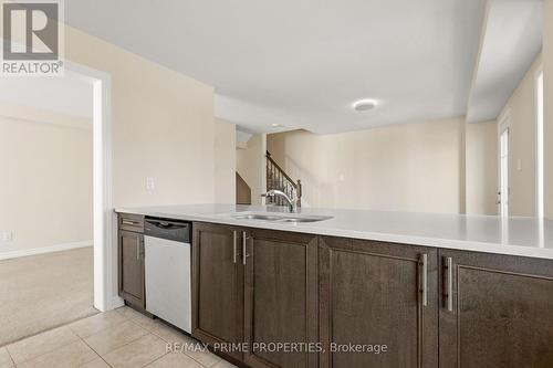 101 Helenium Lane, Ottawa, ON - Indoor Photo Showing Kitchen With Double Sink