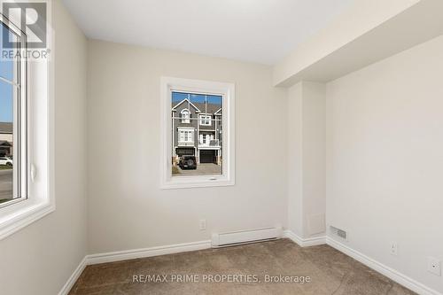 101 Helenium Lane, Ottawa, ON - Indoor Photo Showing Other Room