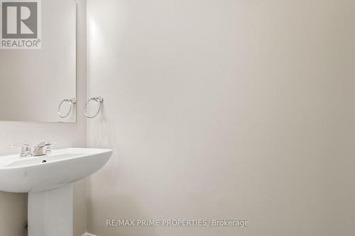 101 Helenium Lane, Ottawa, ON - Indoor Photo Showing Bathroom