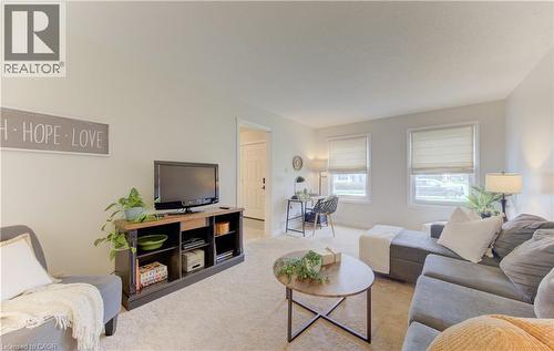 159 Burnett Avenue, Cambridge, ON - Indoor Photo Showing Living Room