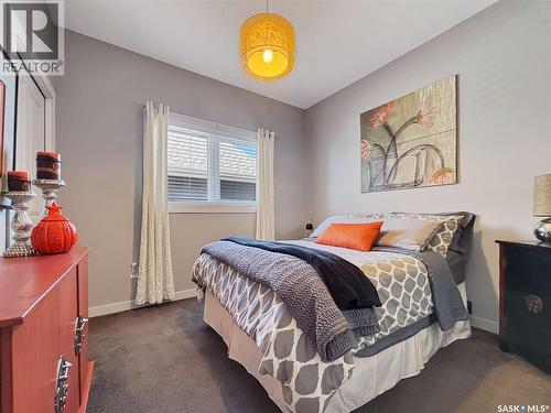 451 Hastings Crescent, Saskatoon, SK - Indoor Photo Showing Bedroom
