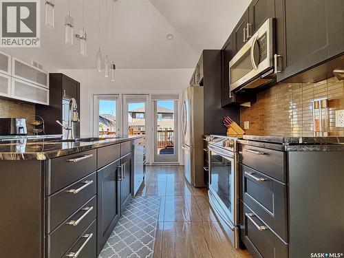 451 Hastings Crescent, Saskatoon, SK - Indoor Photo Showing Kitchen With Upgraded Kitchen