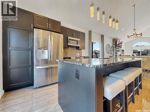 451 Hastings Crescent, Saskatoon, SK - Indoor Photo Showing Kitchen With Upgraded Kitchen
