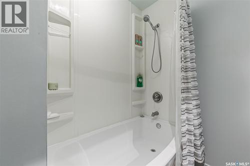 155 Broad Street, Lumsden, SK - Indoor Photo Showing Bathroom