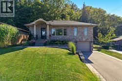 48 BRENTWOOD Drive  Stoney Creek, ON L8G 2W8