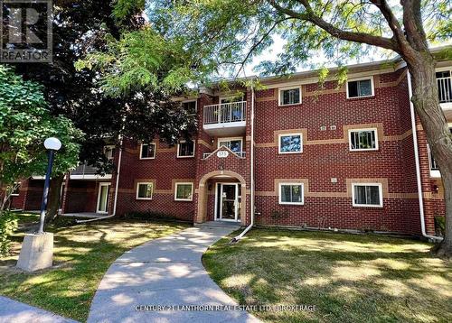 317 - 573 ARMSTRONG ROAD  Kingston (East Gardiners Rd), ON K7M 8J8