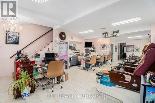 257 Parkdale Avenue, Ottawa, ON - Indoor Photo Showing Other Room