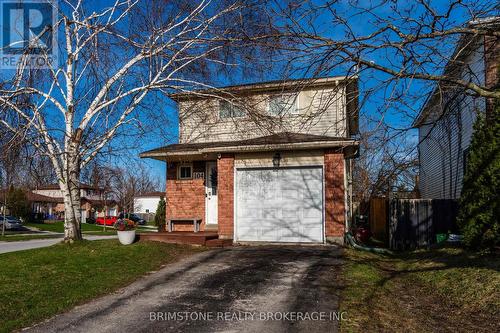104 HICKLING TRAIL  Barrie, ON L4M 5T4
