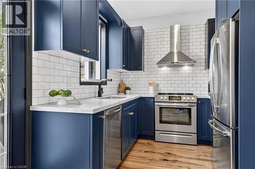 62 Moore Crescent, Ancaster, ON - Indoor Photo Showing Kitchen With Upgraded Kitchen