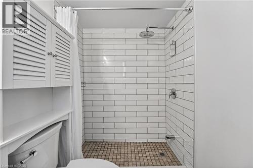 62 Moore Crescent, Ancaster, ON - Indoor Photo Showing Bathroom