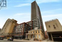 421 - 308 JARVIS STREET Toronto, ON M5B 0E3