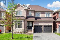 4 MERTON STREET Richmond Hill, ON L4E 2Z2