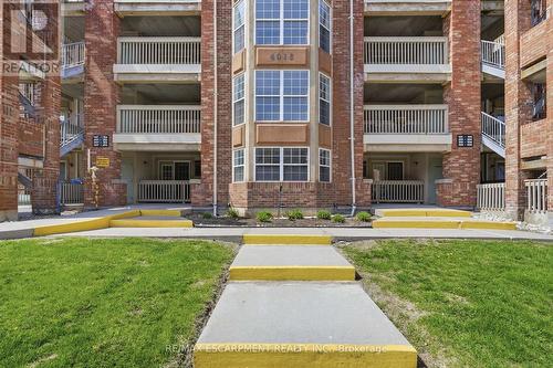 308 - 4015 Kilmer Drive, Burlington, ON - Outdoor With Balcony With Facade