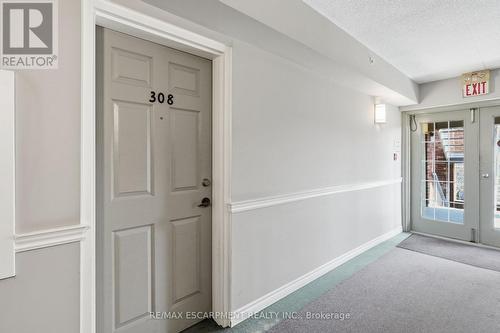 308 - 4015 Kilmer Drive, Burlington, ON - Indoor Photo Showing Other Room