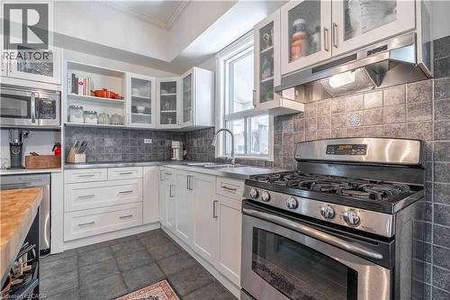 203 Wood Street E, Hamilton, ON - Indoor Photo Showing Kitchen With Upgraded Kitchen