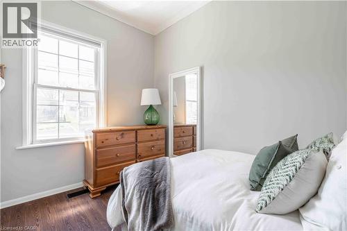 203 Wood Street E, Hamilton, ON - Indoor Photo Showing Bedroom